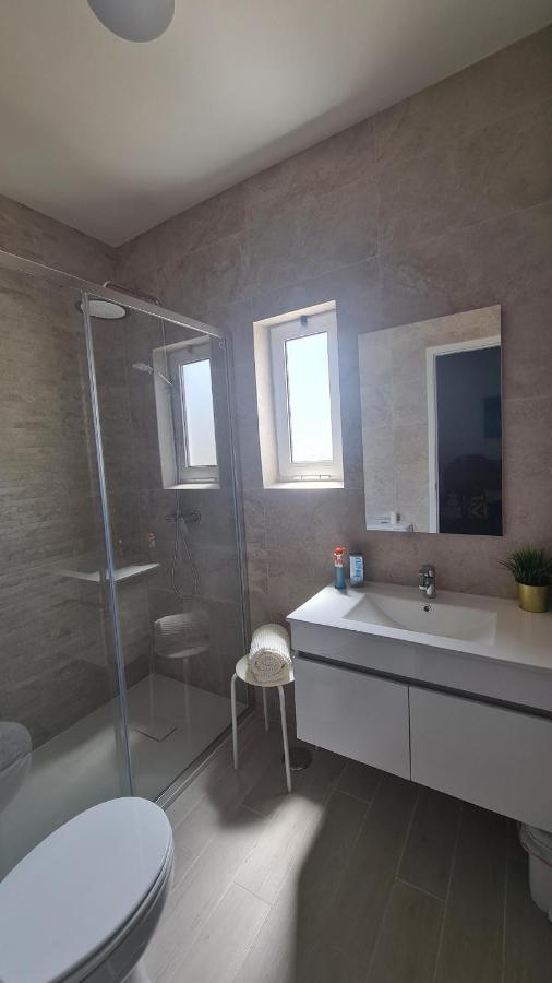 Quarteira Home Beach Ferias Tranquilas A 1Km Da Praia Totalmente Renovado 외부 사진