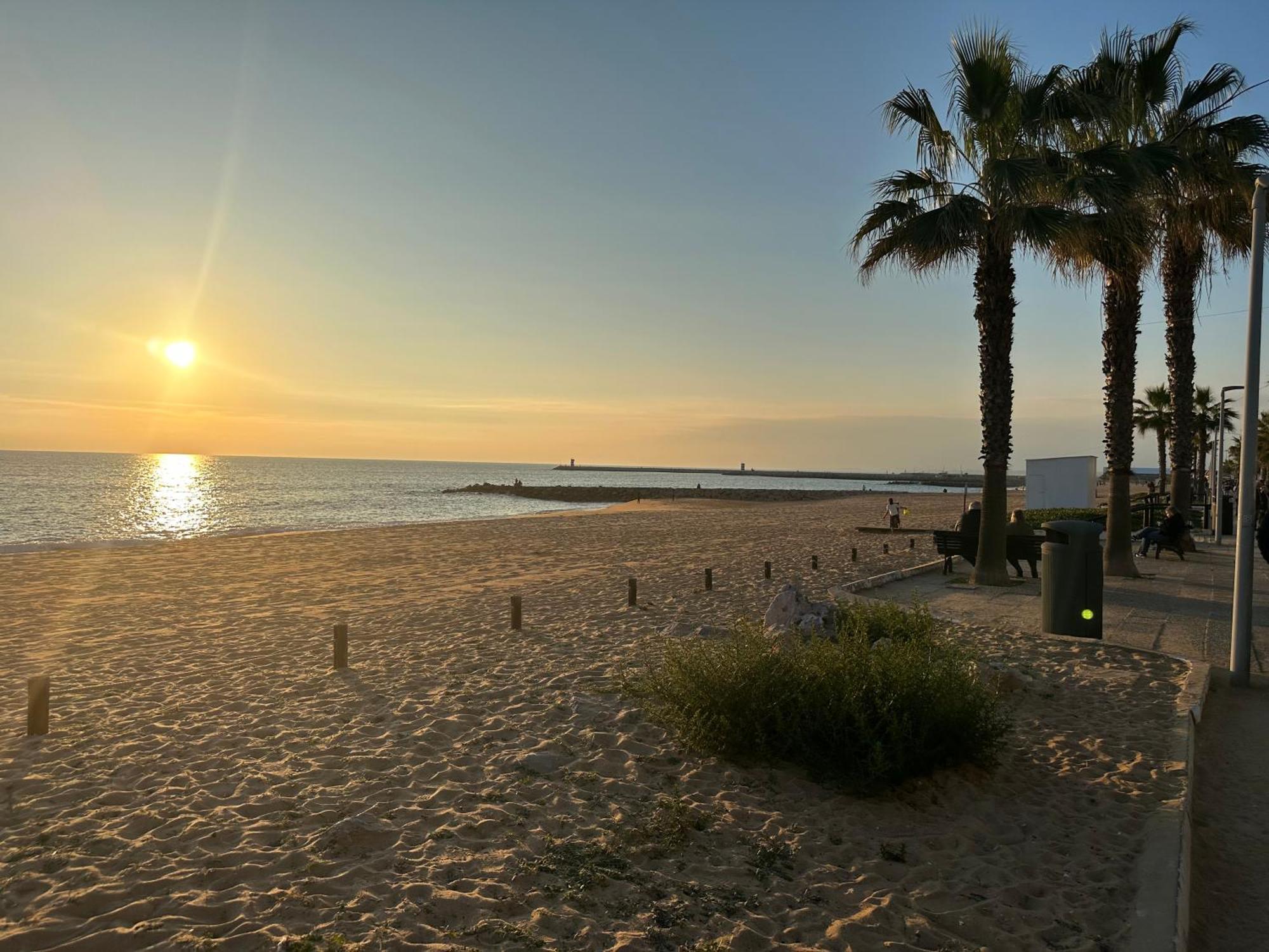 Quarteira Home Beach Ferias Tranquilas A 1Km Da Praia Totalmente Renovado 외부 사진
