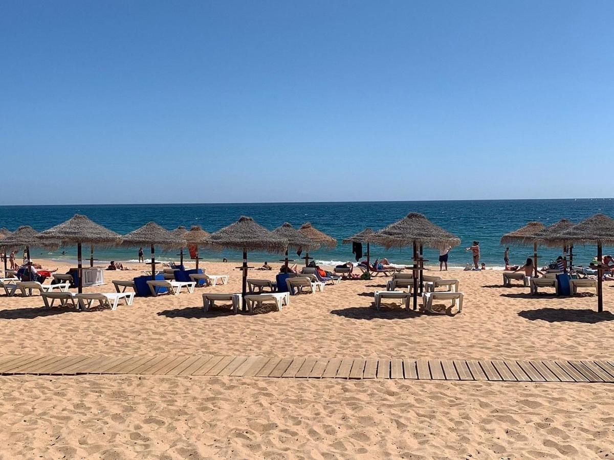 Quarteira Home Beach Ferias Tranquilas A 1Km Da Praia Totalmente Renovado 외부 사진